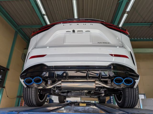 Lexus NX350h — refined, not loud.
We installed the EXART ONE “Silky Sound” exhaust, finished with titanium tips and a perfectly balanced quad layout.

Every joint is TIG welded by skilled craftsmen, then final fitment is dialed in to the millimeter to match the diffuser line and keep clean, even clearance.
Quiet when cruising, satisfying when you lean into the throttle — that’s the Silky Sound philosophy.

Thank you for visiting us from Shizuoka.
Specs & details: https://www.exart.jp/ea02-lx124/

#exart_japan #exart #lexus #lexusnx #nx350h #exhaust #muffler #tigwelding #madeinjapan